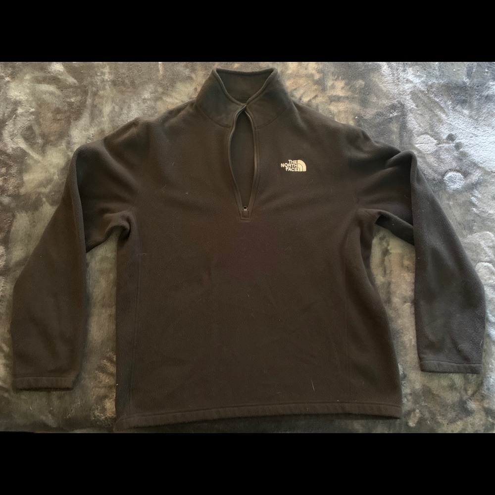 Men’s Northface pullover